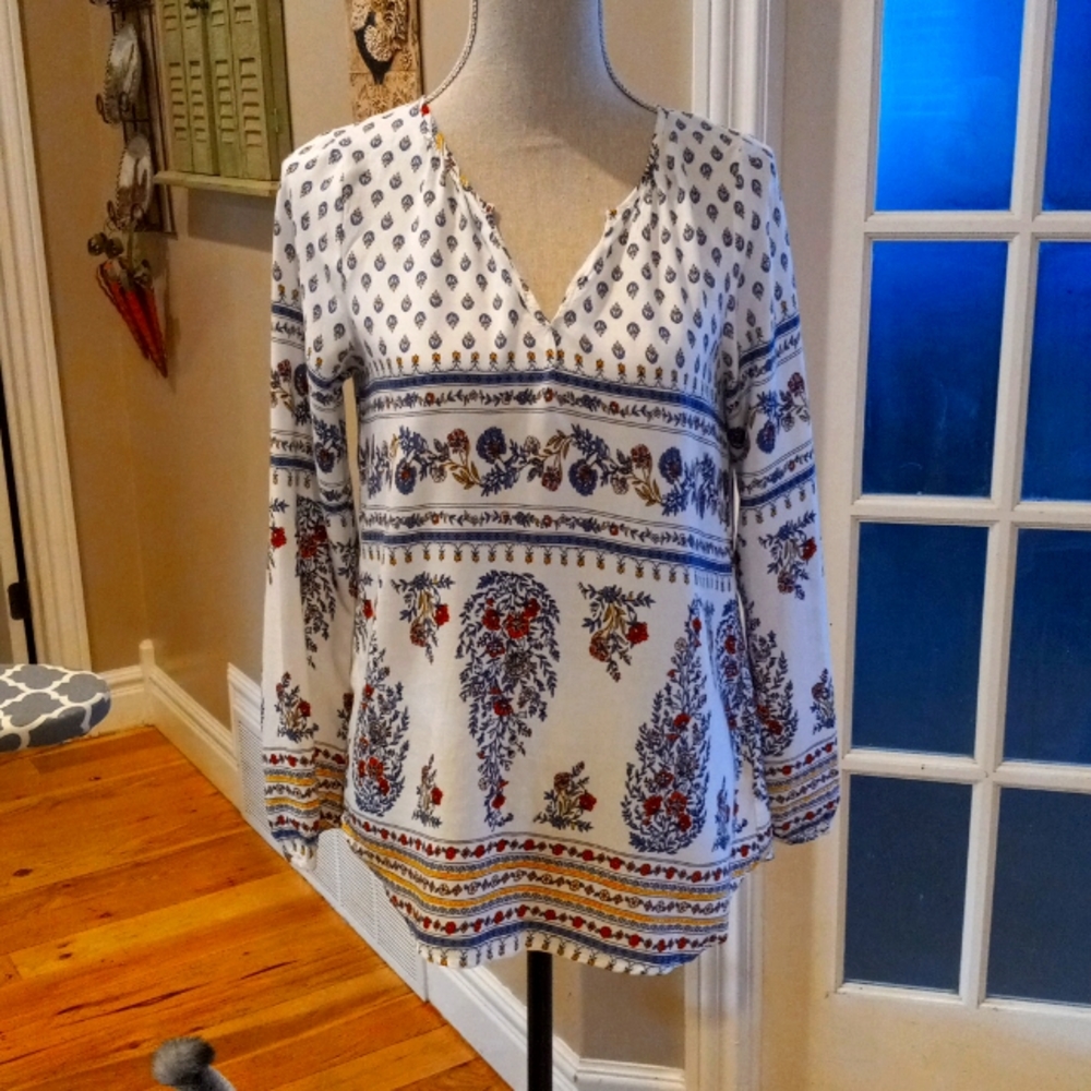 Med long sleeved blouse